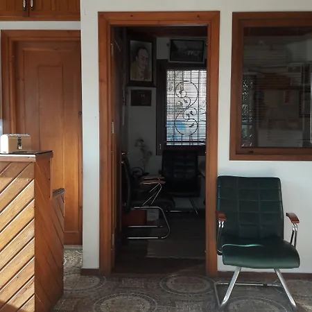 Ozukara 1 호텔 검벳