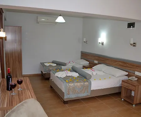 Ozukara 1 ホテル *